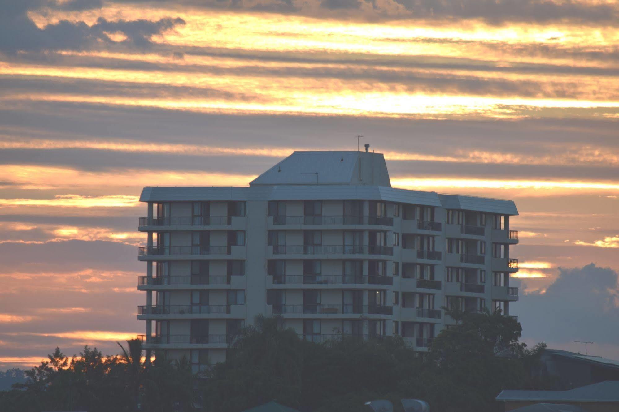 Gladstone Heights Executive Apartments Luaran gambar