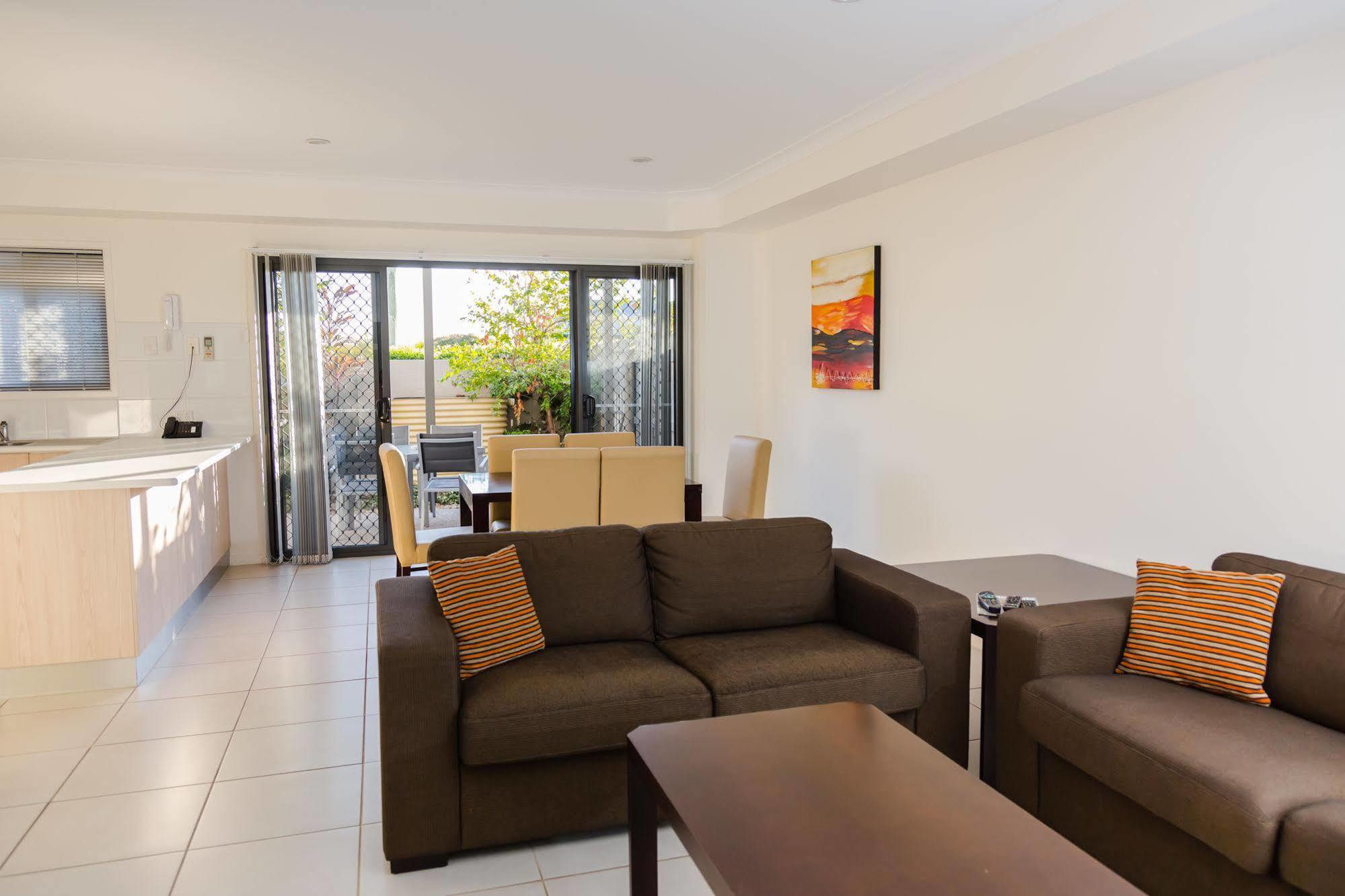 Gladstone Heights Executive Apartments Luaran gambar